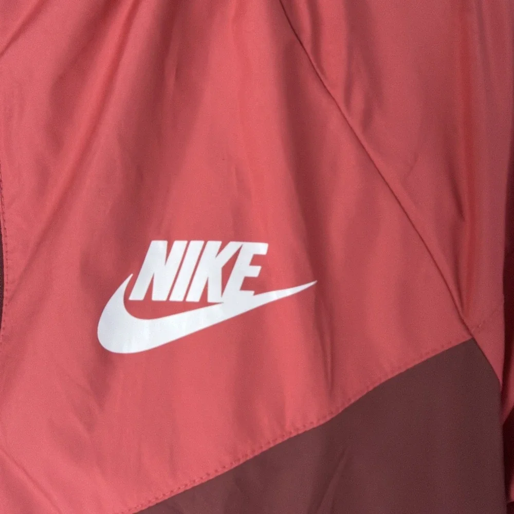 Nike new sportwear